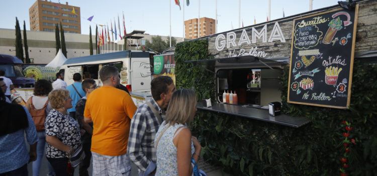Entretenimiento y actividad comercial en la Feria de Muestras