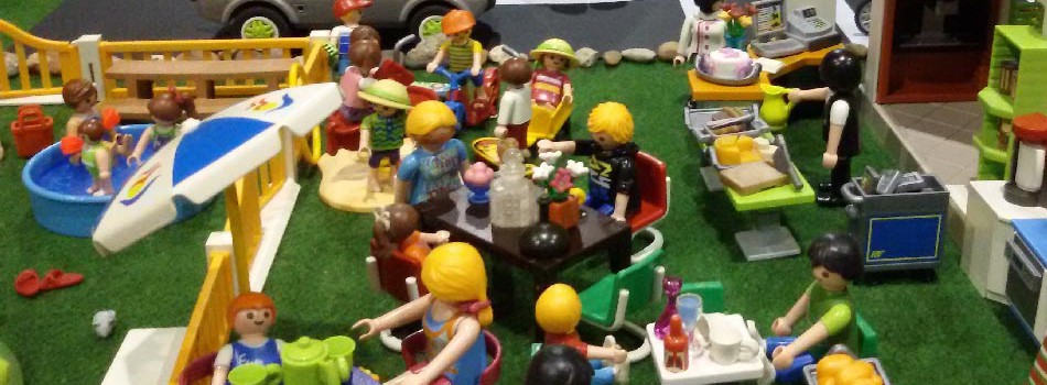 Diversas exposiciones de Barbi, Madelman, Star Wars, Playmobil, Lego en el Salón