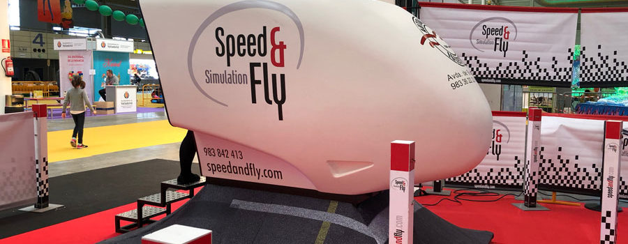 Emoción y pilotaje real en el simulador de Fórmula 1 Speed & Fly en Navival